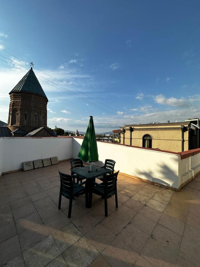 Lucas Hotel Тбилиси Екстериор снимка