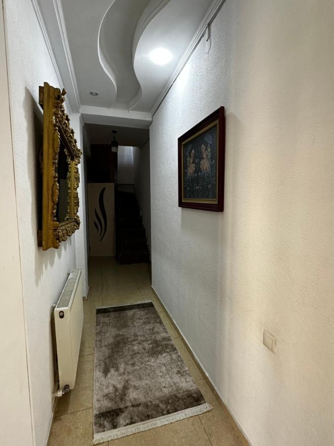 Lucas Hotel Тбилиси Екстериор снимка