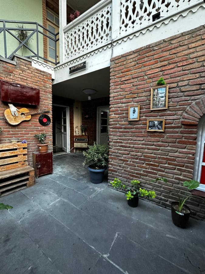 Lucas Hotel Тбилиси Екстериор снимка