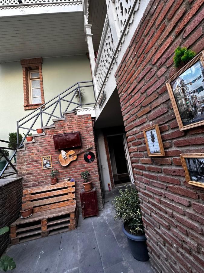 Lucas Hotel Тбилиси Екстериор снимка