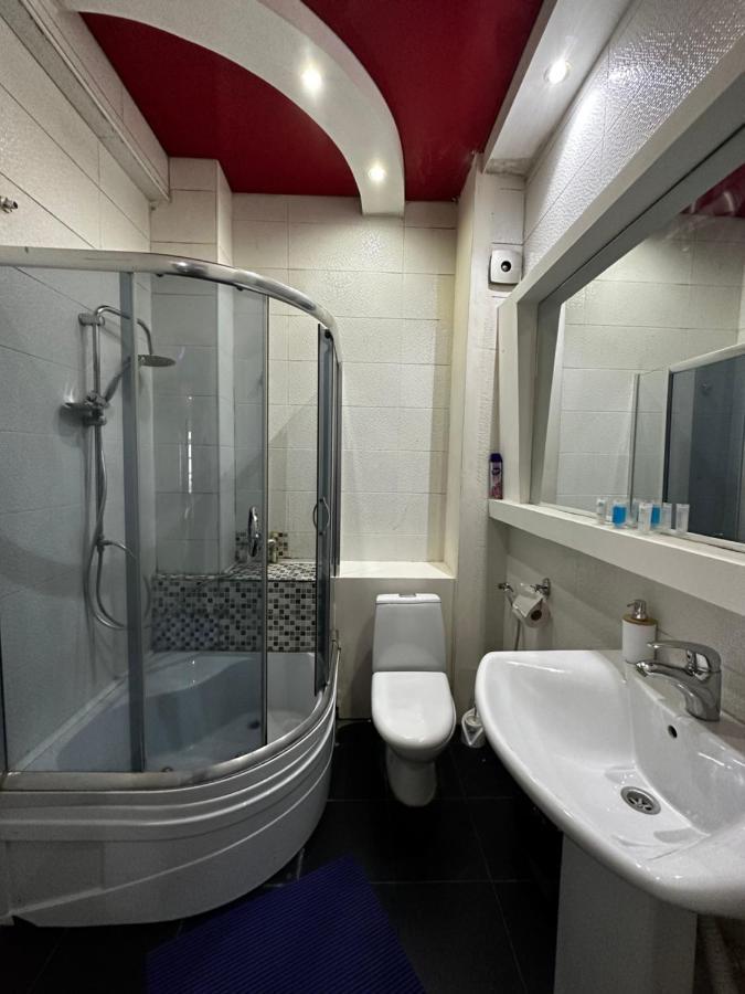 Lucas Hotel Тбилиси Екстериор снимка