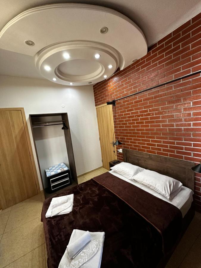 Lucas Hotel Тбилиси Екстериор снимка