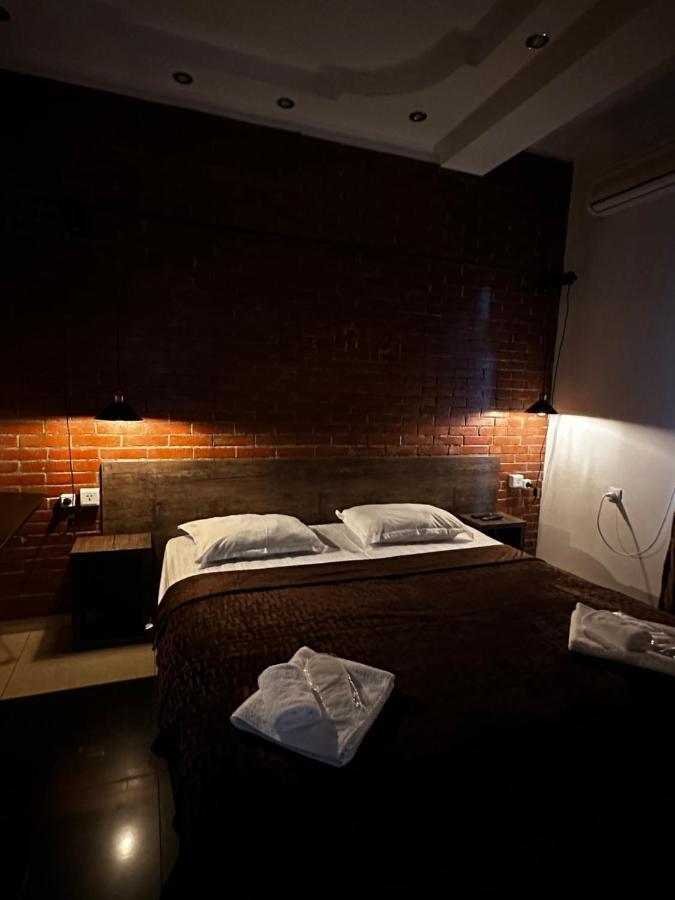 Lucas Hotel Тбилиси Екстериор снимка