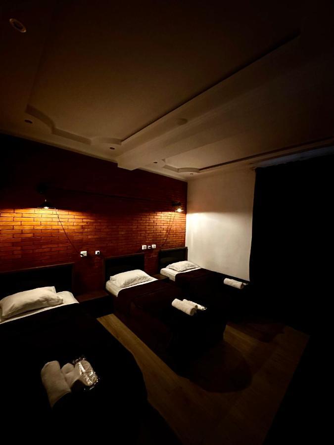Lucas Hotel Тбилиси Екстериор снимка