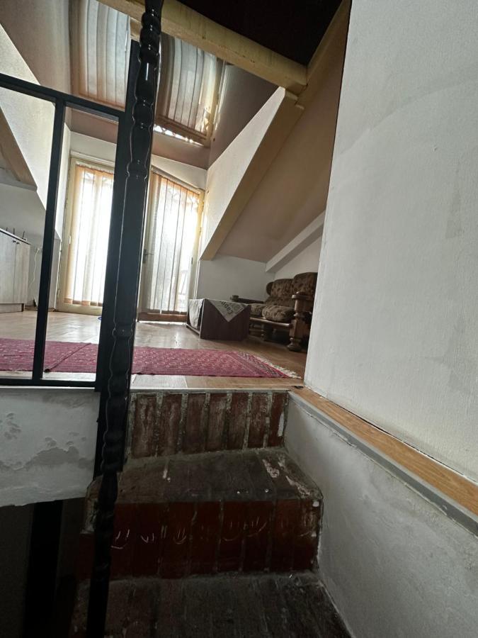 Lucas Hotel Тбилиси Екстериор снимка